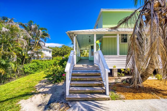 13607 S Indian River Drive, Jensen Beach, FL 34957