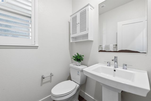 4170 Midlands Ct, Dublin, CA 94568