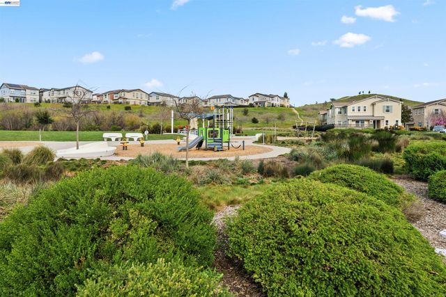 4170 Midlands Ct, Dublin, CA 94568