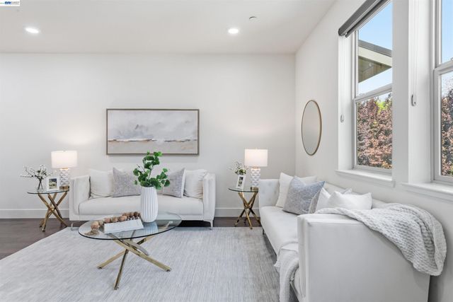 4170 Midlands Ct, Dublin, CA 94568