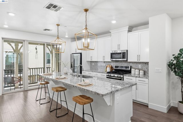 4170 Midlands Ct, Dublin, CA 94568