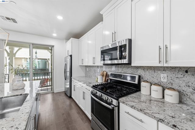 4170 Midlands Ct, Dublin, CA 94568