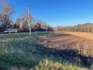 1 Ashland City Rd, Clarksville, TN 37040