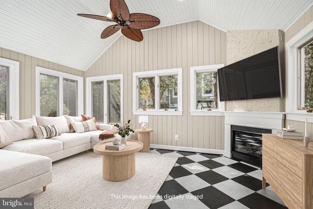 2238 MERIDIAN ST, Falls Church, VA 22046