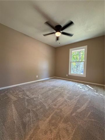 5829 N Norton Avenue, Gladstone, MO 64119