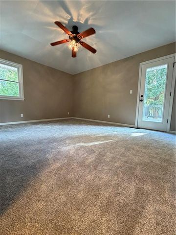 5829 N Norton Avenue, Gladstone, MO 64119