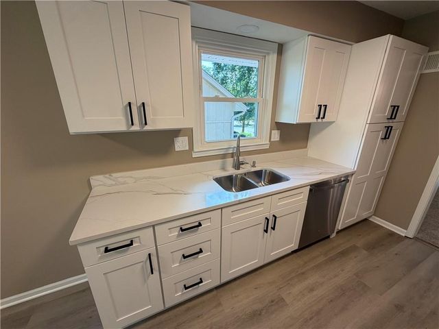 5829 N Norton Avenue, Gladstone, MO 64119