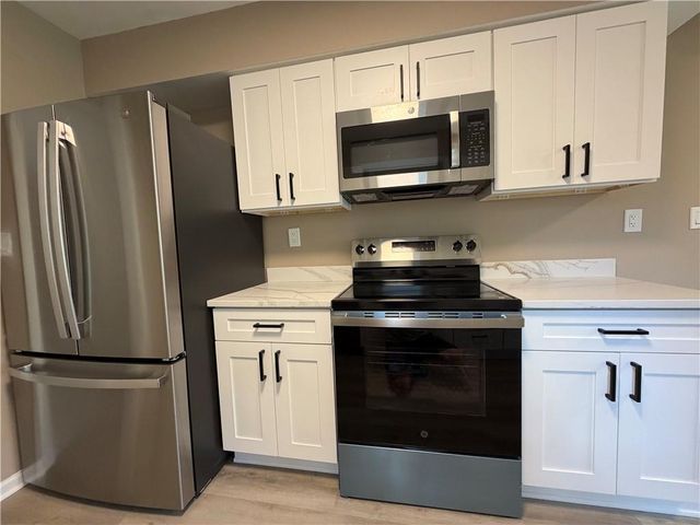 5829 N Norton Avenue, Gladstone, MO 64119
