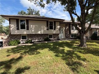 5829 N Norton Avenue, Gladstone, MO 64119