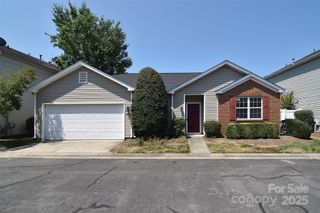 8655 Meadowmont View Drive, Charlotte, NC 28269