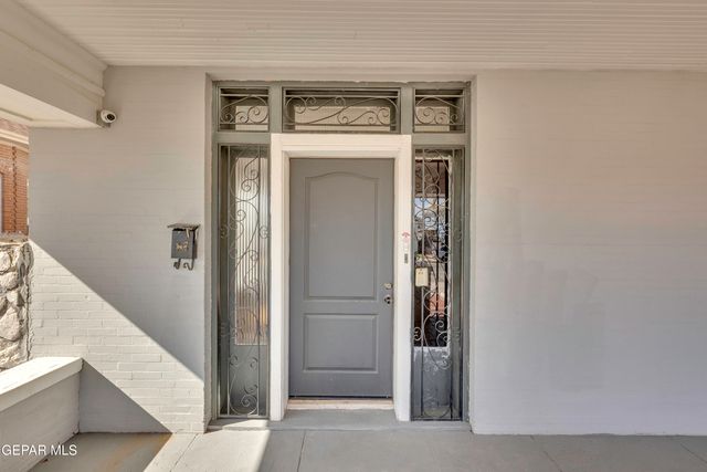 1305 E RIO GRANDE Avenue, El Paso, TX 79902