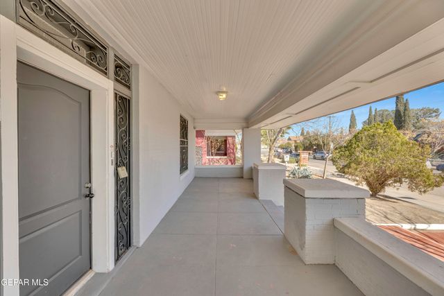 1305 E RIO GRANDE Avenue, El Paso, TX 79902