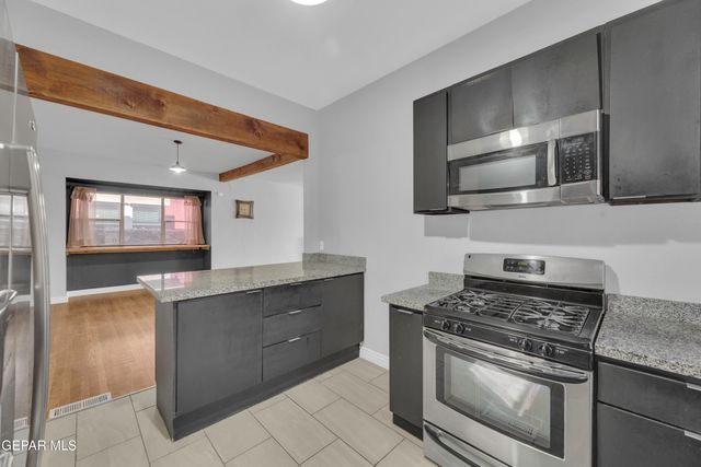 1305 E RIO GRANDE Avenue, El Paso, TX 79902