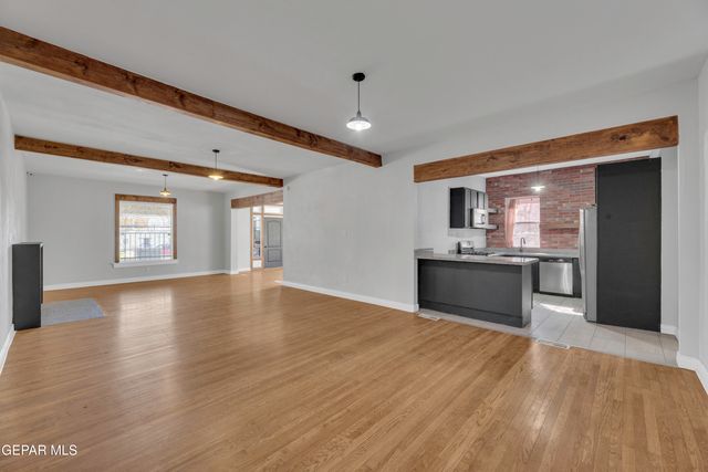 1305 E RIO GRANDE Avenue, El Paso, TX 79902