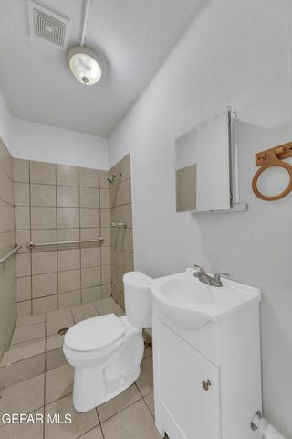 1305 E RIO GRANDE Avenue, El Paso, TX 79902