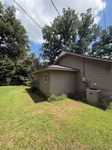 14 N 32ND West Avenue, Tulsa, OK 74127