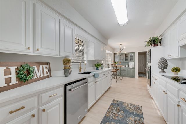 4336 Longmeadow Way, Fort Worth, TX 76133