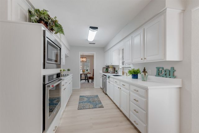 4336 Longmeadow Way, Fort Worth, TX 76133