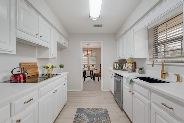 4336 Longmeadow Way, Fort Worth, TX 76133