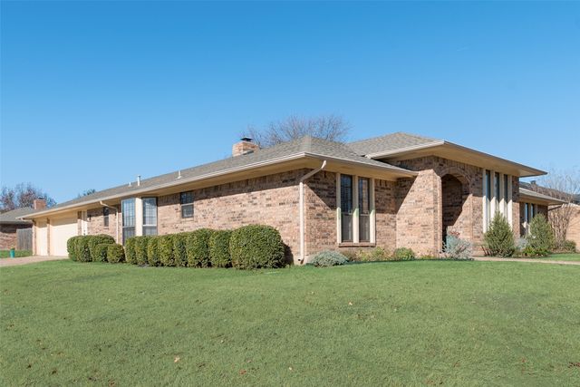 4336 Longmeadow Way, Fort Worth, TX 76133