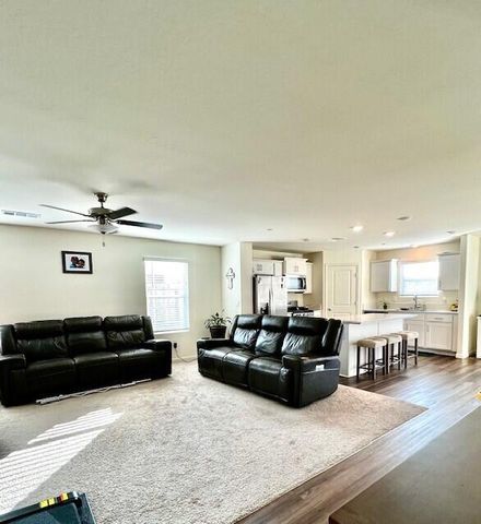 619 W Bravo Ave Avenue, Woodlake, CA 93286