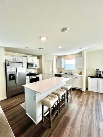 619 W Bravo Ave Avenue, Woodlake, CA 93286