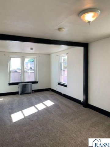 221 E Walnut Street, Mankato, MN 56001