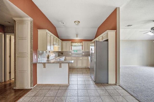 1921 NW 176th Street, Edmond, OK 73012