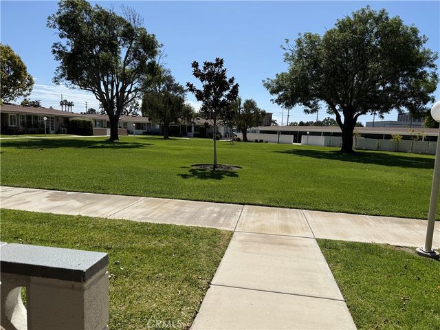 13881 Thunderbird M1-64D, Seal Beach, CA 90740