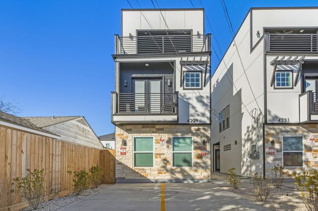 4229 Elmwood Street B, Houston, TX 77051