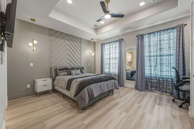 4229 Elmwood Street B, Houston, TX 77051