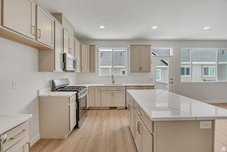 6811 S SURVEY PEAK LN #320, West Jordan, UT 84081