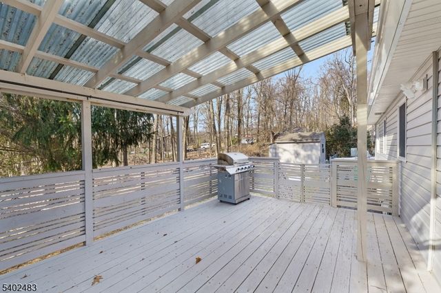 203 Canadawa Rd, Vernon Twp., NJ 07422