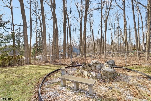 203 Canadawa Rd, Vernon Twp., NJ 07422