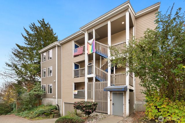 3660 Whitman Avenue N, Seattle, WA 98103