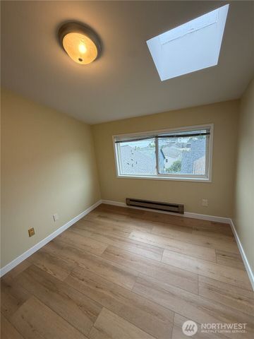 3660 Whitman Avenue N, Seattle, WA 98103
