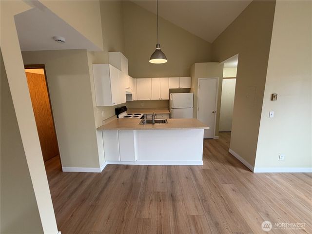 3660 Whitman Avenue N, Seattle, WA 98103