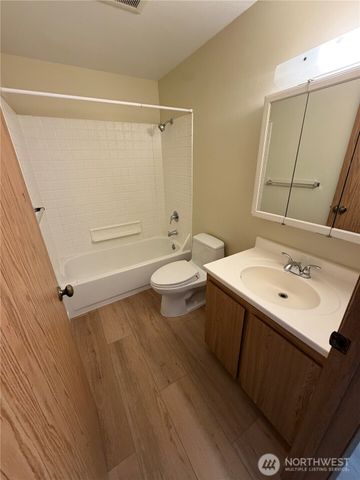 3660 Whitman Avenue N, Seattle, WA 98103