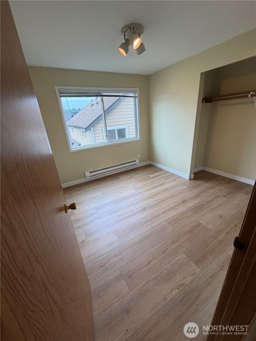3660 Whitman Avenue N, Seattle, WA 98103