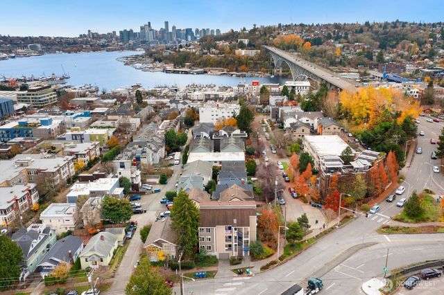3660 Whitman Avenue N, Seattle, WA 98103