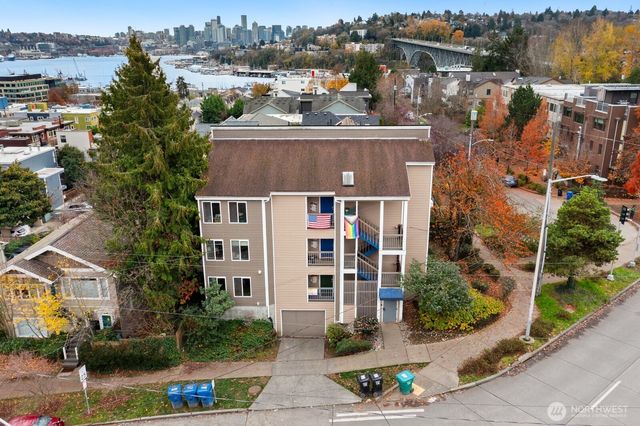 3660 Whitman Avenue N, Seattle, WA 98103