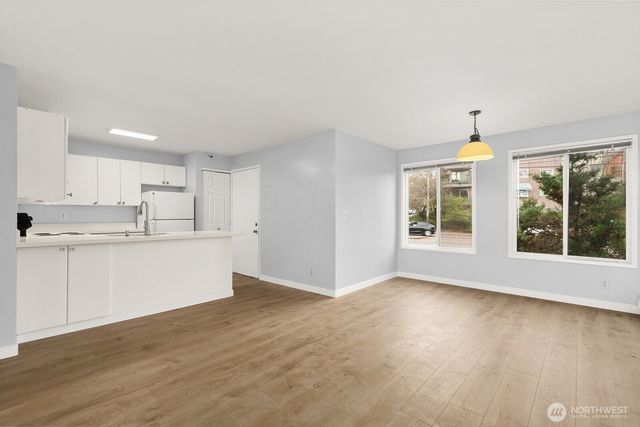 3660 Whitman Avenue N, Seattle, WA 98103