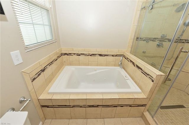 517 Whisper WALK, Chesapeake, VA 23322