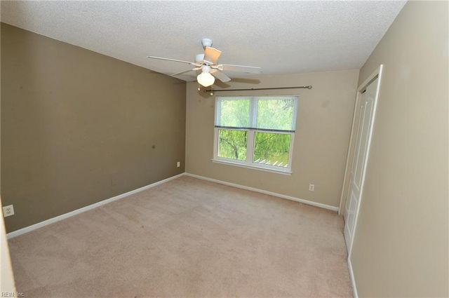 517 Whisper WALK, Chesapeake, VA 23322