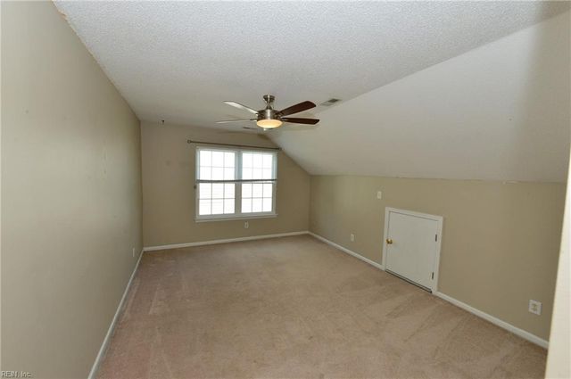 517 Whisper WALK, Chesapeake, VA 23322