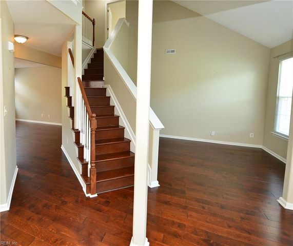 517 Whisper WALK, Chesapeake, VA 23322