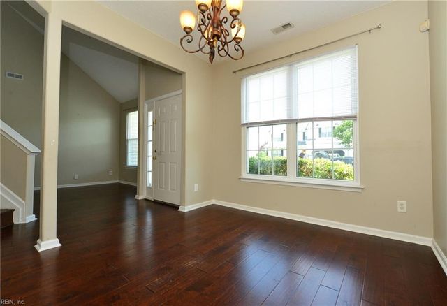 517 Whisper WALK, Chesapeake, VA 23322