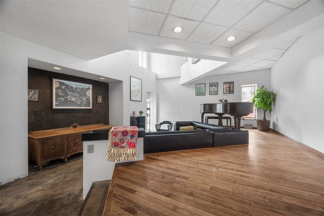 23 Seneca St, Downtown Pgh, PA 15219