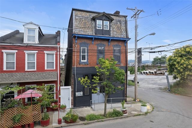 23 Seneca St, Downtown Pgh, PA 15219