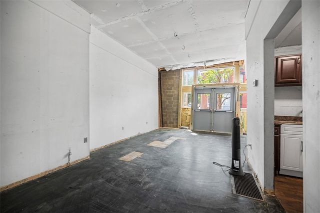 23 Seneca St, Downtown Pgh, PA 15219